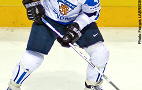Leo Komarov
